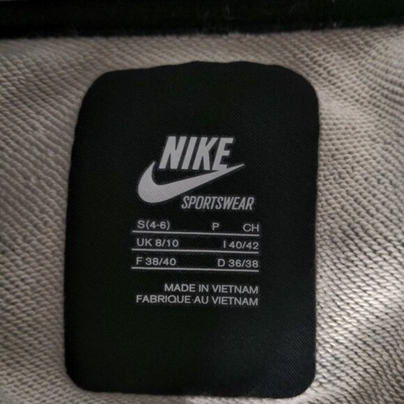 Nike Sportswear Women's Gray Jacket Small Zip Up Long Sleeve - Picture 3 of 6